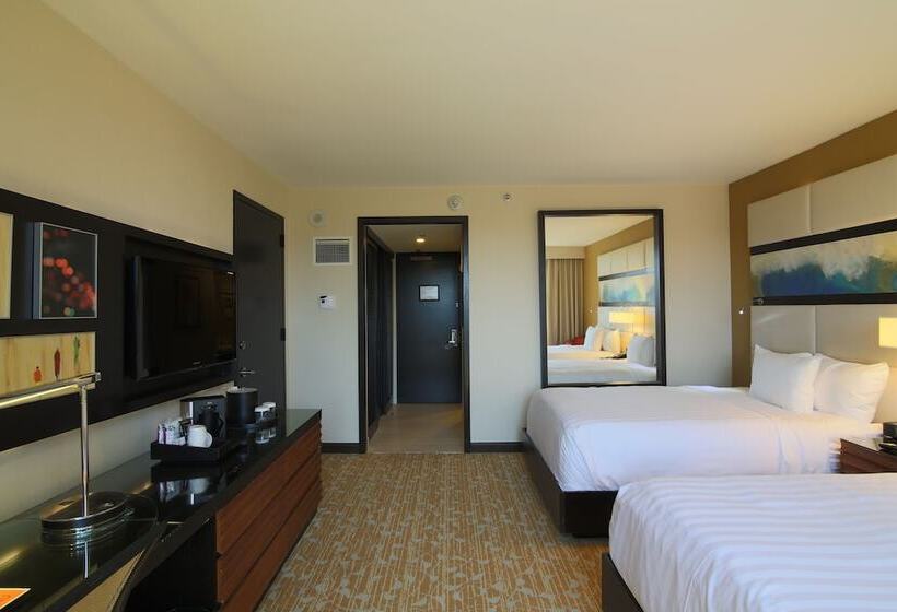 The La Grand Hotel Downtown