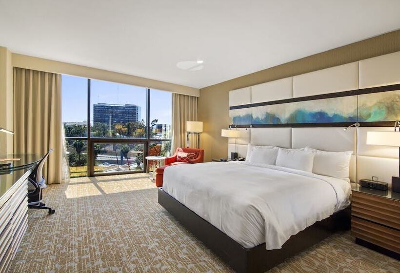 The La Grand Hotel Downtown