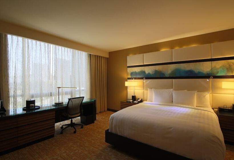 The La Grand Hotel Downtown