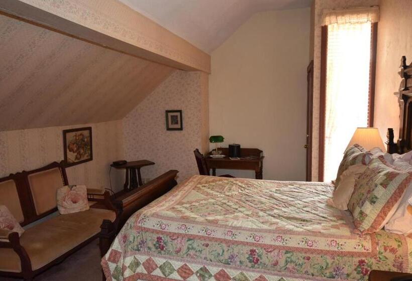 Corners Mansion Inn A Bed And Breakfast