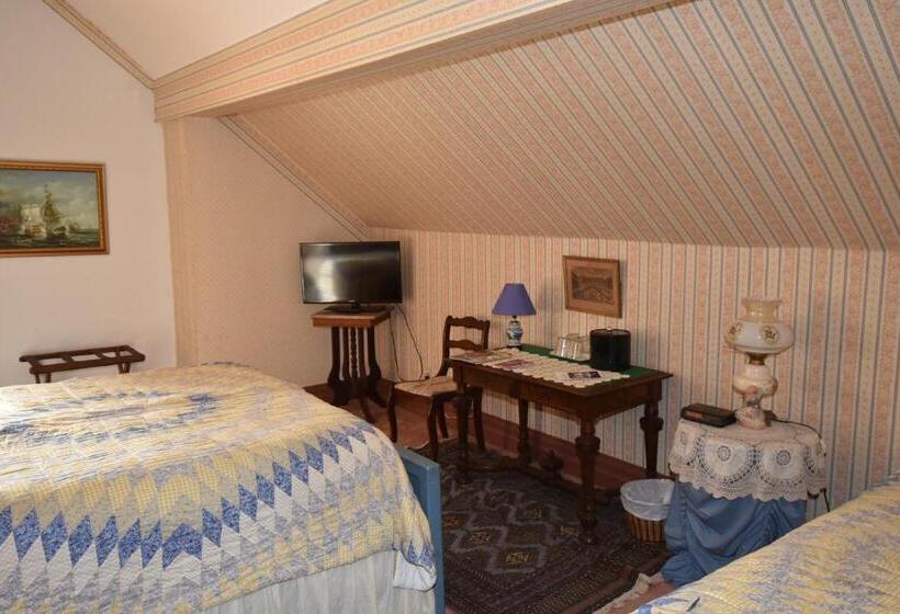 Corners Mansion Inn A Bed And Breakfast