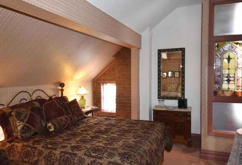 Corners Mansion Inn A Bed And Breakfast