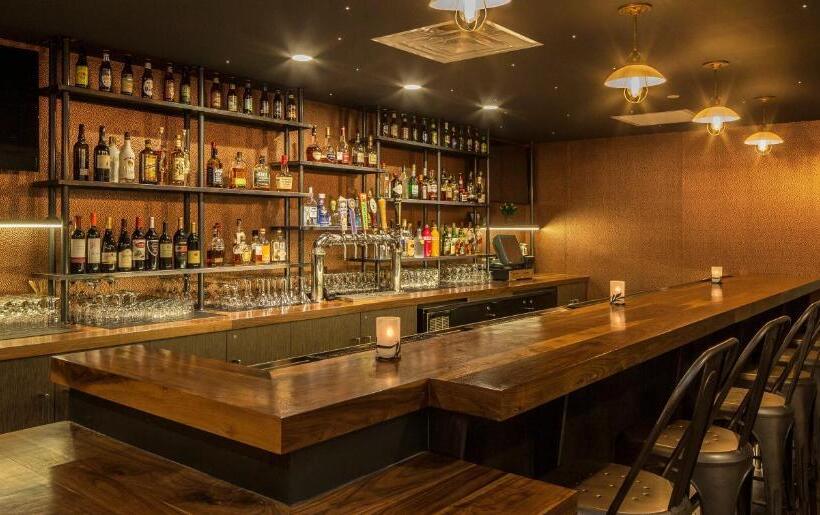 Crowne Plaza Hotel And Suites Pittsburgh South, An Ihg