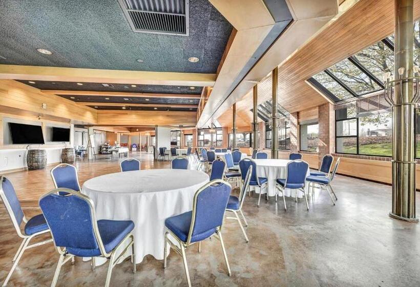 Delta Hotels By Marriott Mount Pleasant