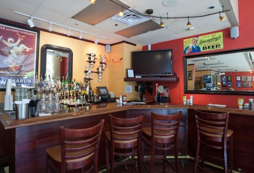 Garfield Suites Hotel