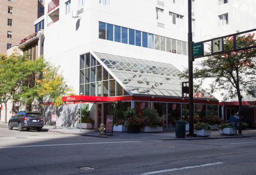 Garfield Suites Hotel