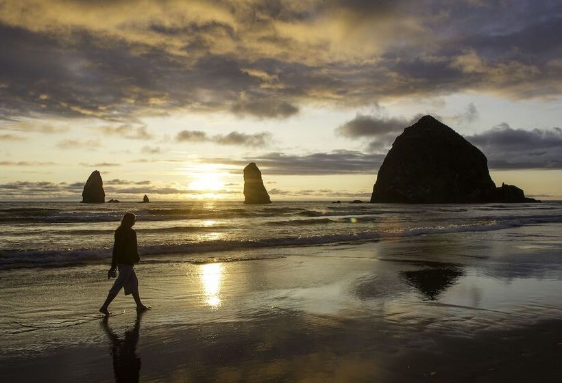 Hallmark Resort   Cannon Beach