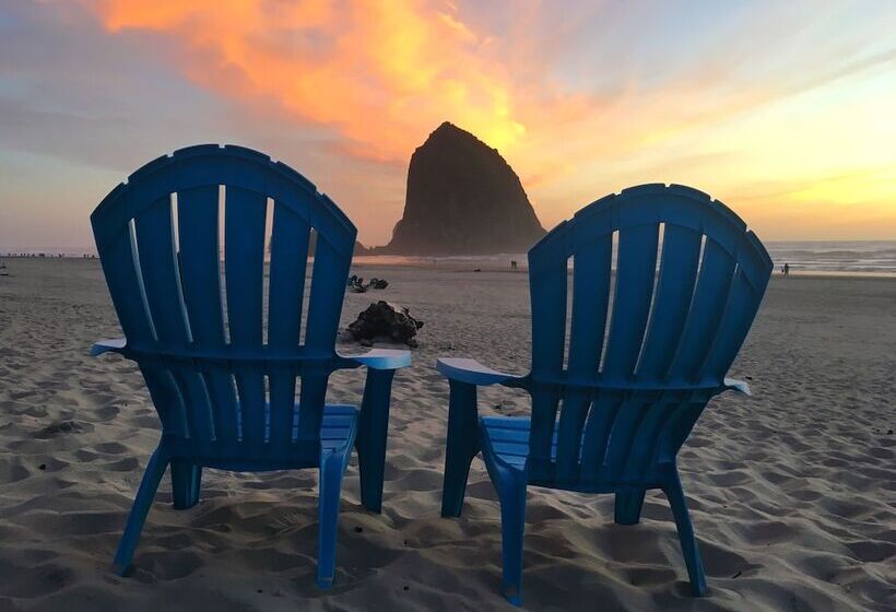 Hallmark Resort   Cannon Beach