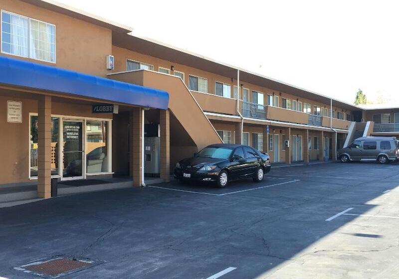 فندق American Inn Ontario