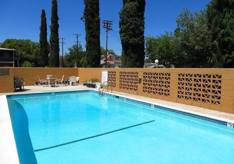 فندق American Inn Ontario