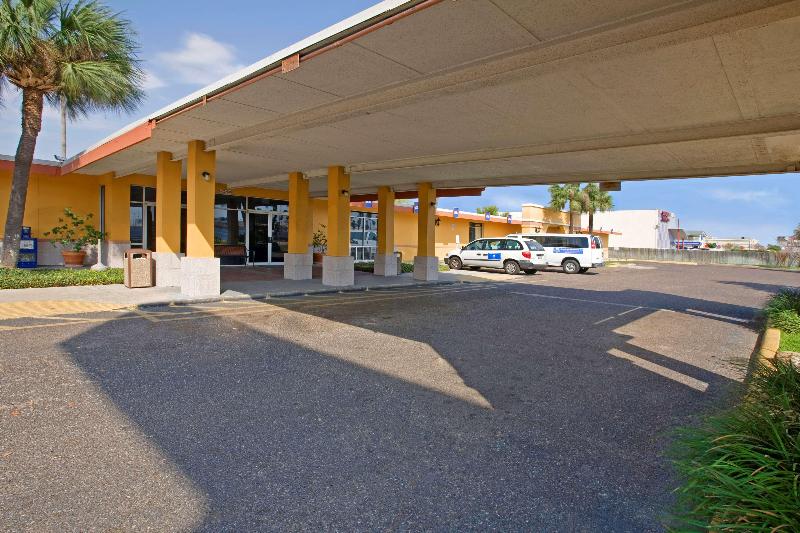 فندق Americas Best Value Inn Laredo