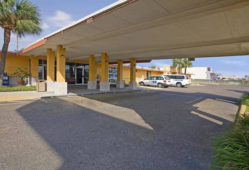 فندق Americas Best Value Inn Laredo