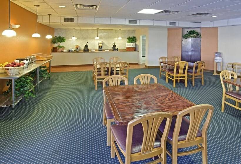 فندق Americas Best Value Inn Laredo