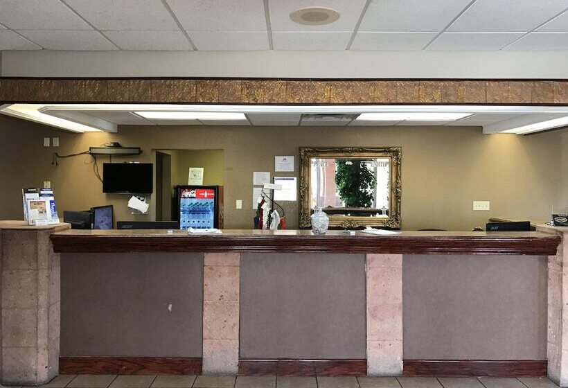 فندق Americas Best Value Inn Laredo