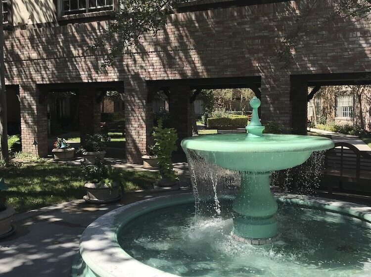 فندق Anaheim Majestic Garden