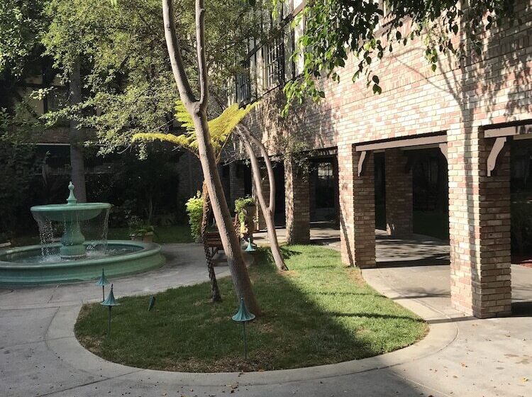 فندق Anaheim Majestic Garden