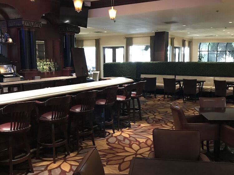 فندق Anaheim Majestic Garden