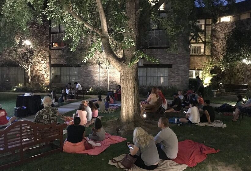 فندق Anaheim Majestic Garden