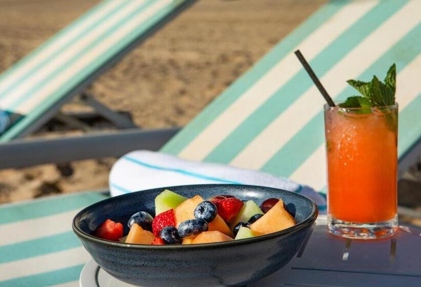 酒店 Ashore Resort & Beach Club