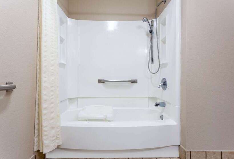 ホテル Baymont By Wyndham Elkhart