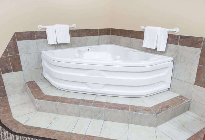 ホテル Baymont By Wyndham Elkhart