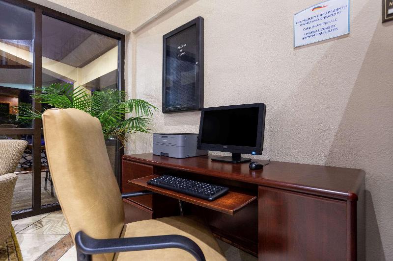 ホテル Baymont By Wyndham Elkhart