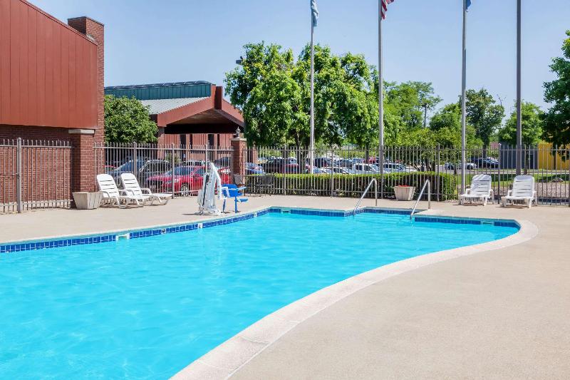 ホテル Baymont By Wyndham Elkhart