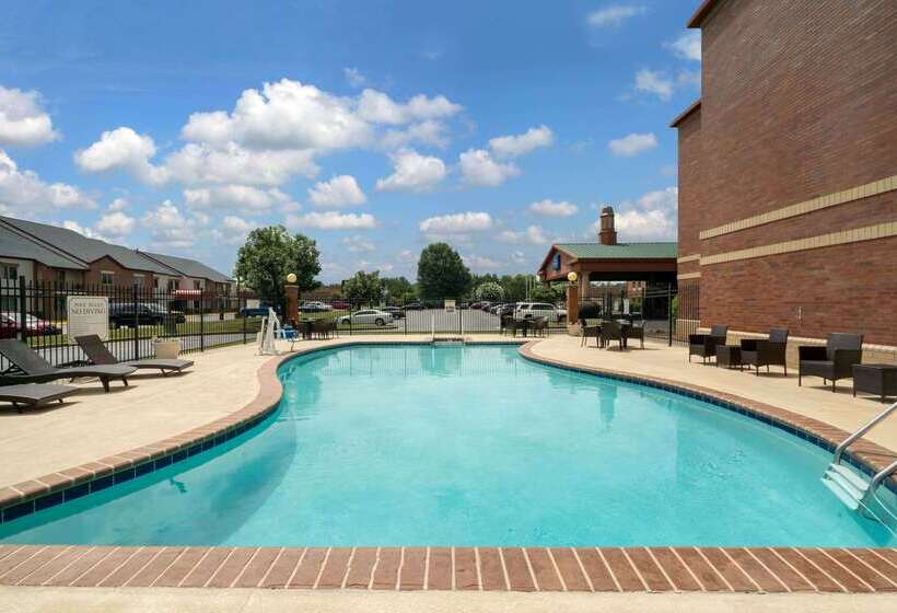 ホテル Baymont By Wyndham Knoxville/cedar Bluff