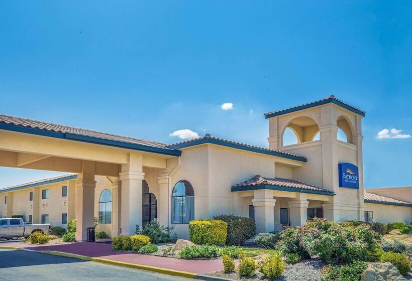 בית מלון כפרי Baymont By Wyndham Tehachapi