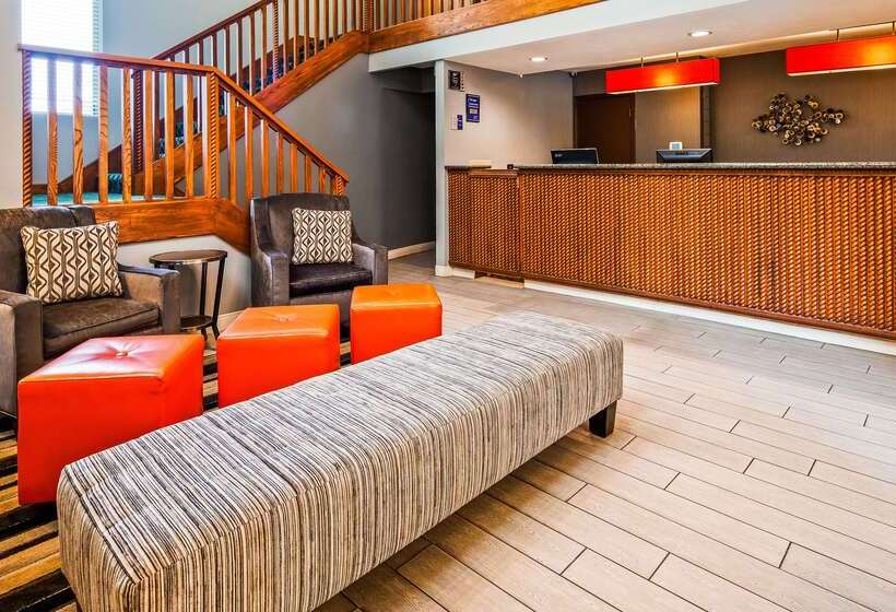 فندق Surestay By Best Western Kansas City Country Inn North