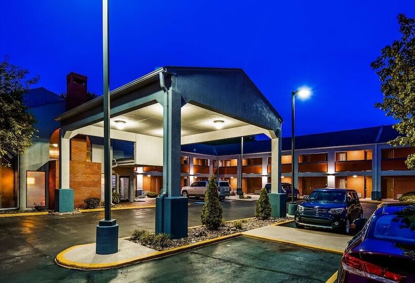 فندق Surestay By Best Western Kansas City Country Inn North