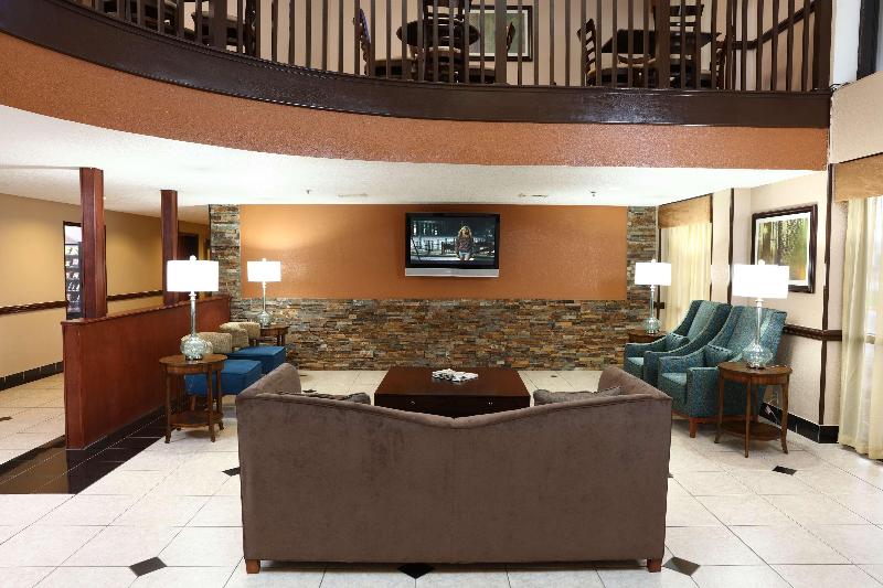 هتل Americinn By Wyndham Grand Rapids Airport North