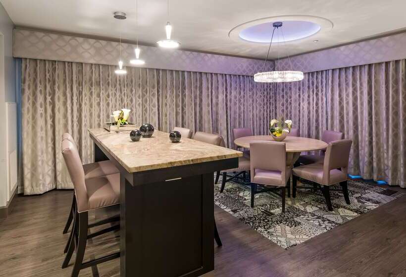 호텔 Best Western Plus Franklin Square Inn