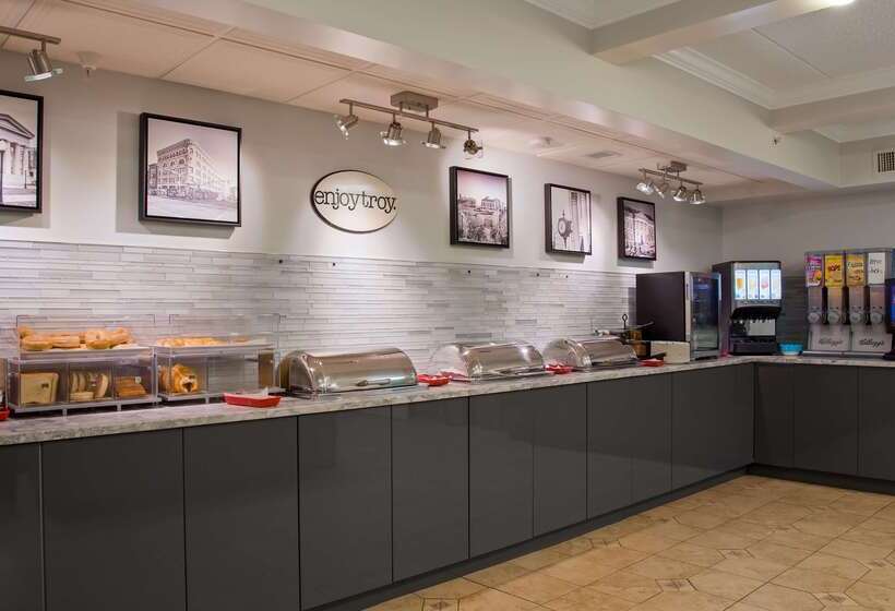 호텔 Best Western Plus Franklin Square Inn