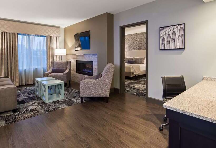 호텔 Best Western Plus Franklin Square Inn