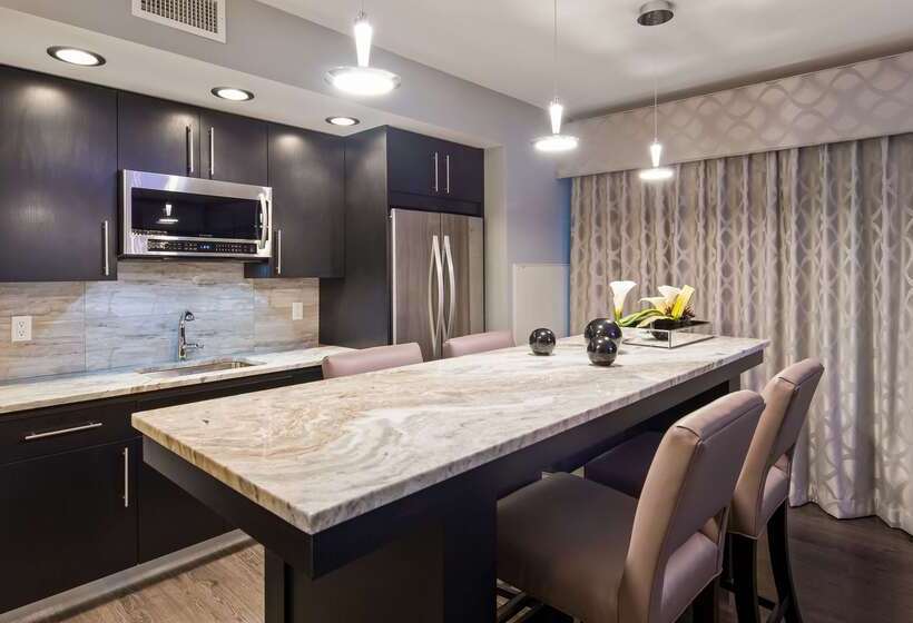 호텔 Best Western Plus Franklin Square Inn