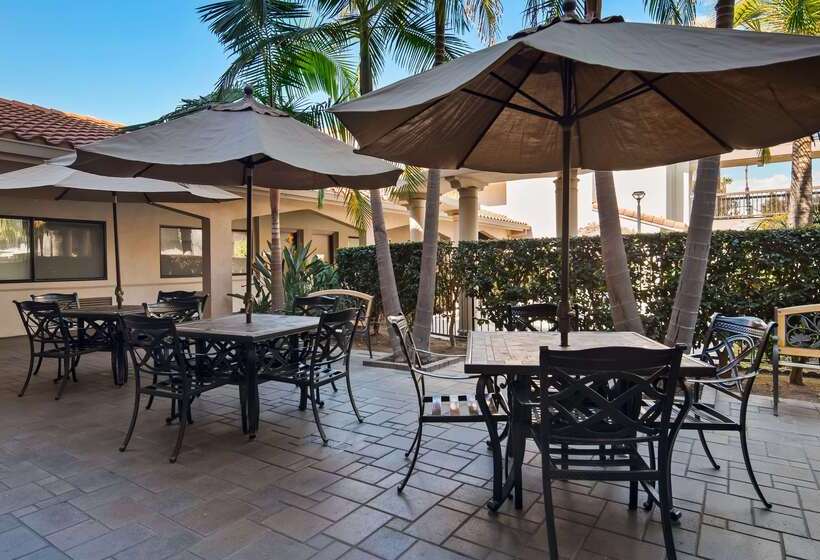 فندق Best Western Plus Orange County Airport North