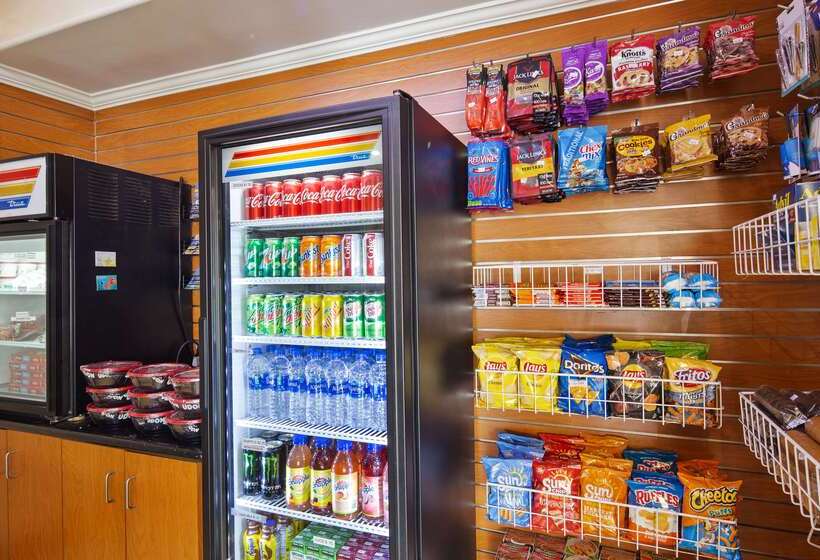 فندق Best Western Plus Orange County Airport North