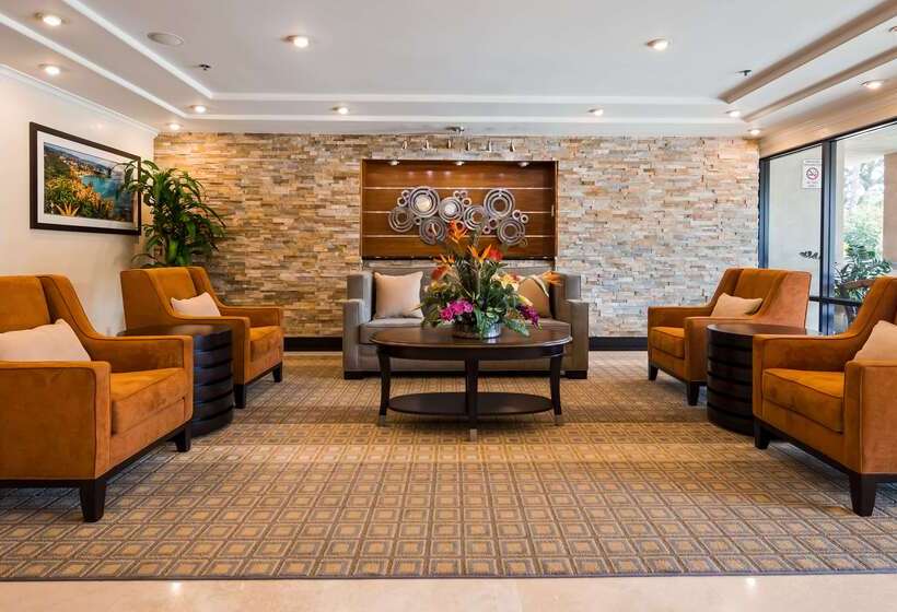 فندق Best Western Plus Orange County Airport North
