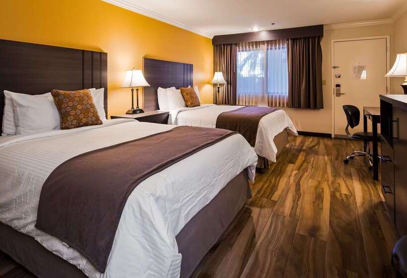 فندق Best Western Plus Orange County Airport North