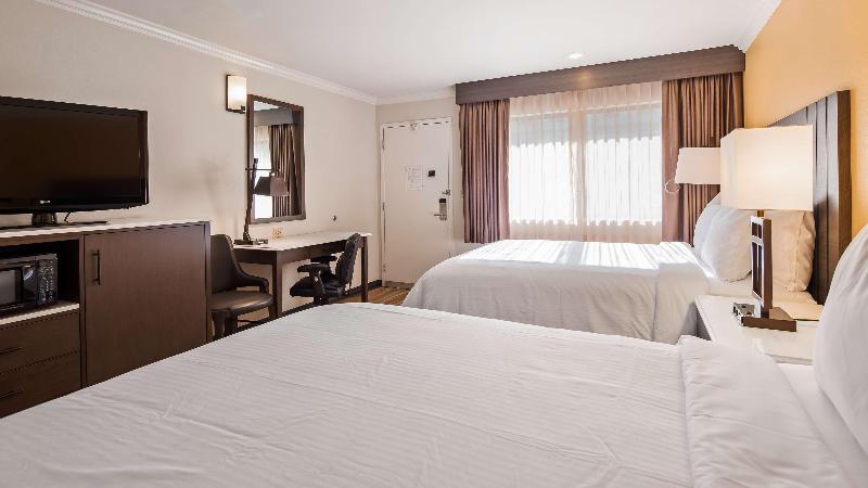 فندق Best Western Plus Orange County Airport North