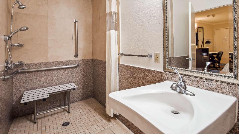 فندق Best Western Plus Orange County Airport North