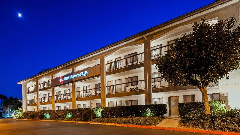 فندق Best Western Plus Orange County Airport North