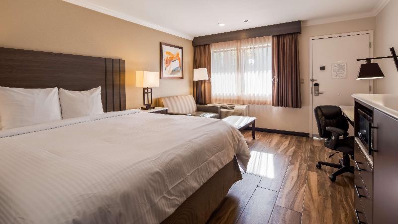 فندق Best Western Plus Orange County Airport North