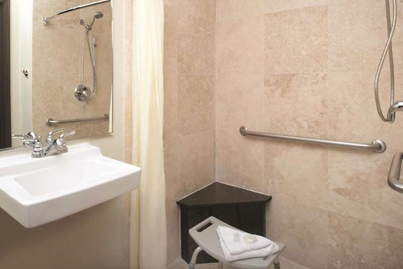 هتل Best Western Plus Parkway Inn