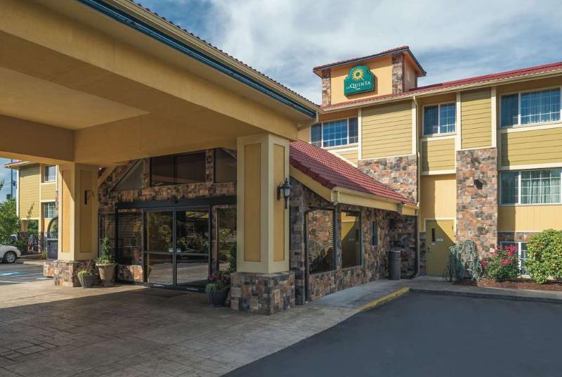 هتل Best Western Plus Parkway Inn