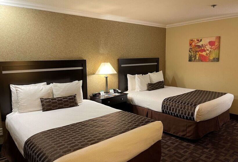 בית מלון כפרי Best Western Plus Pleasanton Inn
