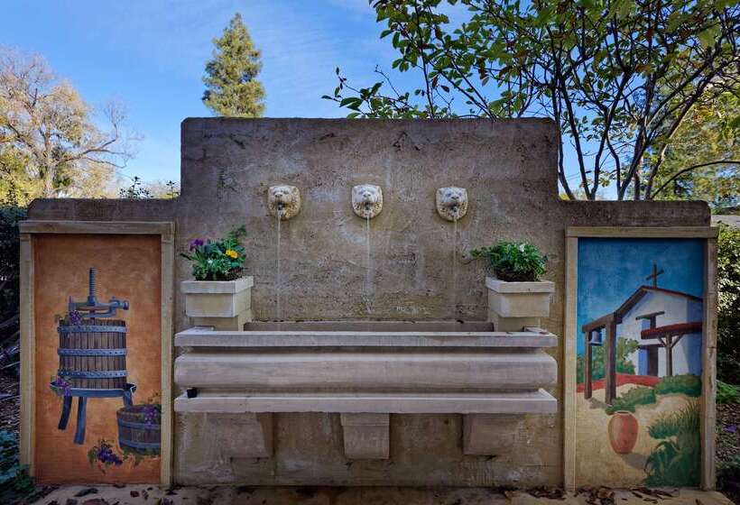 Отель Sonoma Valley Inn, Tapestry Collection By Hilton