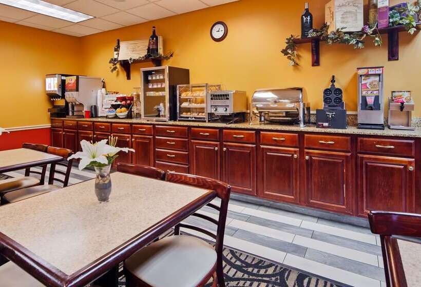 Отель Best Western The Inn At The Fairgrounds