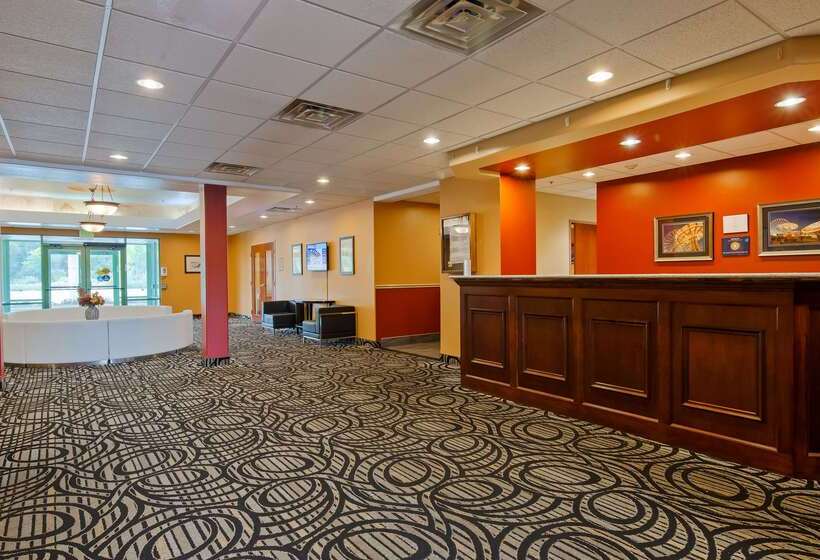 Отель Best Western The Inn At The Fairgrounds